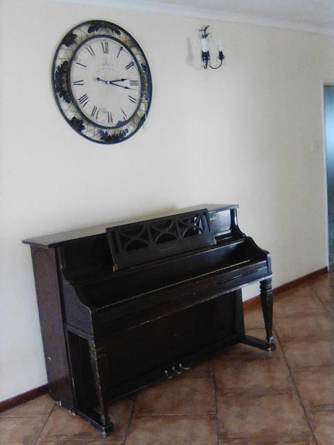 가보로네 Sugar Shack Backpackers Botswana B&B 외부 사진